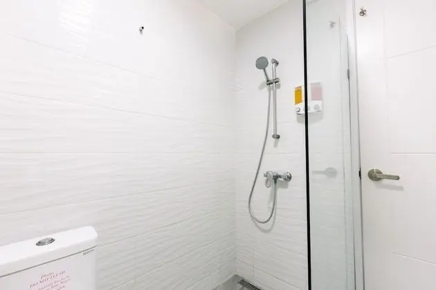 Deluxe Stüdyo, Havuz Kullanımı, Şehir Manzaralı