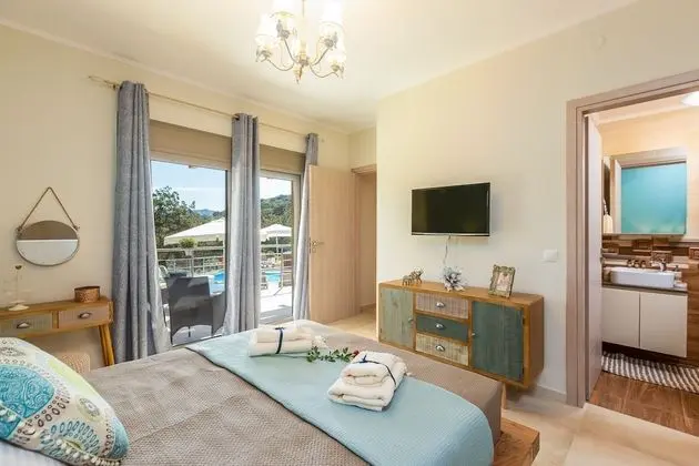 Family Villa, 4 Yatak Odası, Kişiye Özel Havuzlu