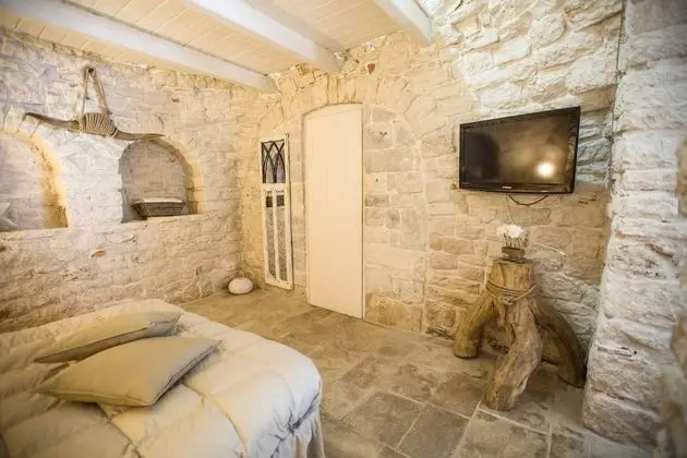 Romantic Süit (Il Trullo della Massaia)