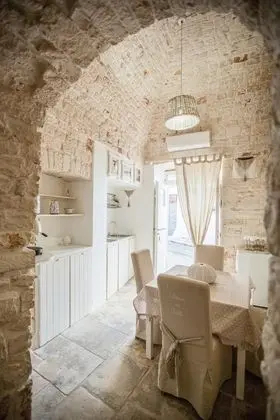 Romantic Süit (Il Trullo della Massaia)