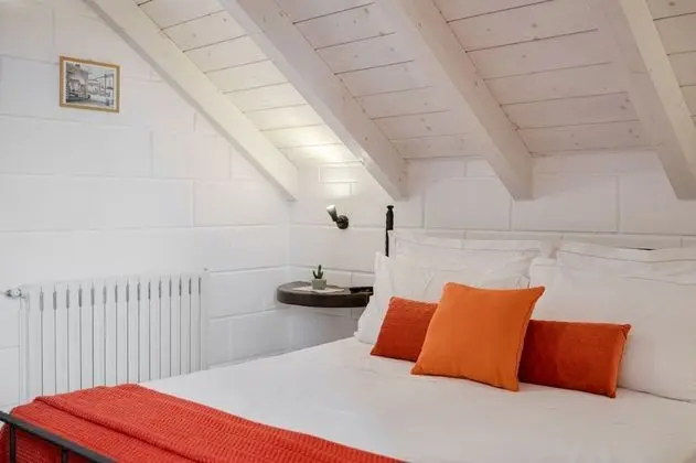 Tek Büyük Yataklı Oda, Havuz Manzaralı (Cummersa Manzoni)