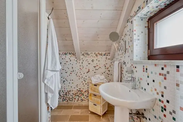 Tek Büyük Yataklı Oda, Havuz Manzaralı (Cummersa Manzoni)