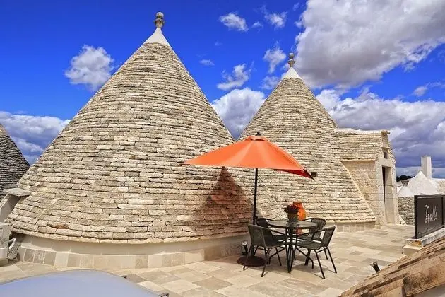 Tek Büyük Yataklı Oda, Havuz Manzaralı (Trullo Pirandello)