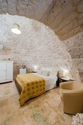 Tek Büyük Yataklı Oda, Havuz Manzaralı (Trullo Pirandello)