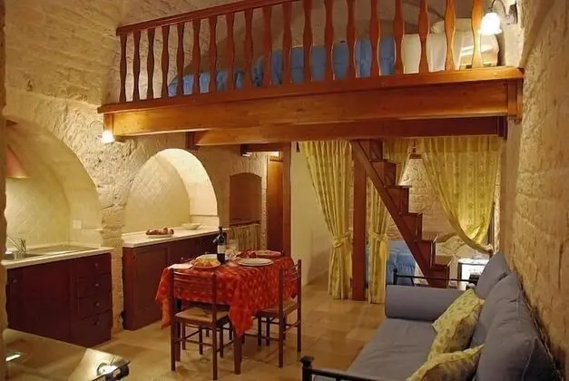 Family Oda (Trullo)
