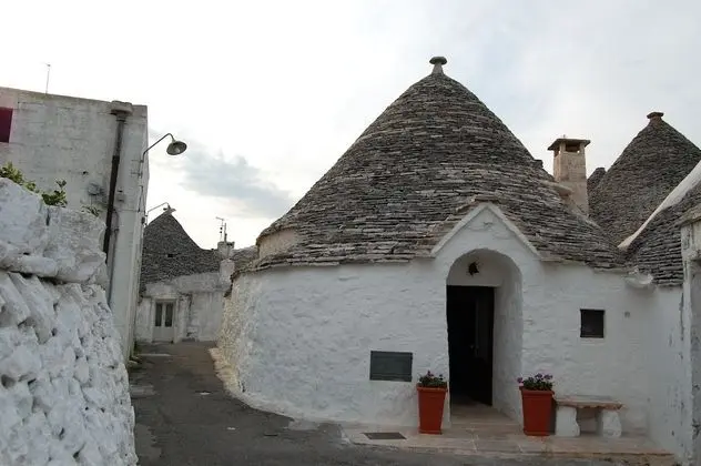Family Oda (Trullo)