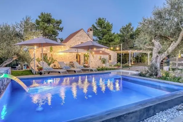 Panoramic Kır Evi, 2 Yatak Odası, Kişiye Özel Havuzlu, Vadi Manzaralı