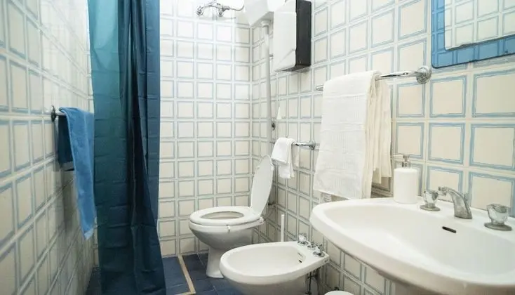 Superior Dört Kişilik Oda, Ortak Banyo