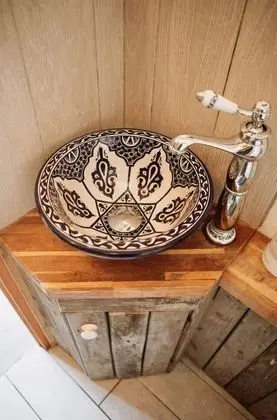 Comfort Kulübe, Özel Banyo (Cherry Pickers)