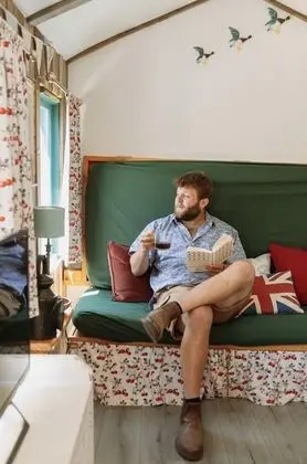 Comfort Kulübe, Özel Banyo (Cherry Pickers)
