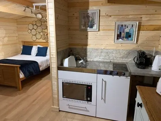 Comfort Süit, Özel Banyo (Cherry Lodge)