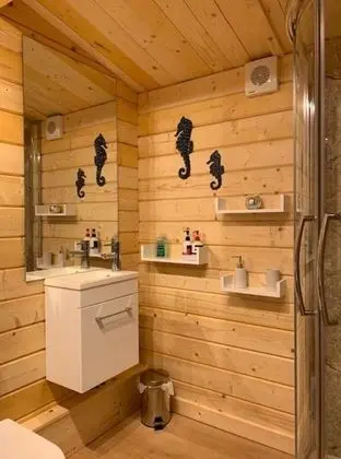 Comfort Süit, Özel Banyo (Cherry Lodge)