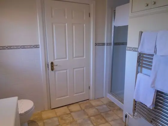 Deluxe Tek Büyük veya İki Ayrı Yataklı Oda (Room 2)