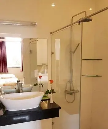 Standard Üç Kişilik Oda, Penceresiz
