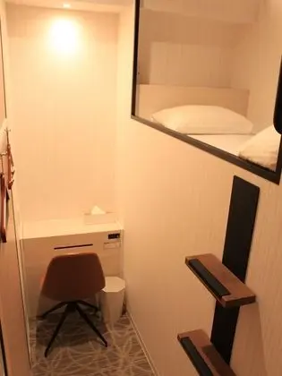 Kulübe, Sadece kadınlar için, Sigara İçilmez, Ortak Banyo