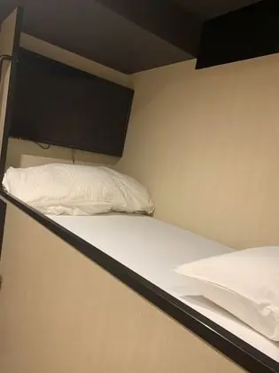 Kulübe, Sadece kadınlar için, Sigara İçilmez, Ortak Banyo