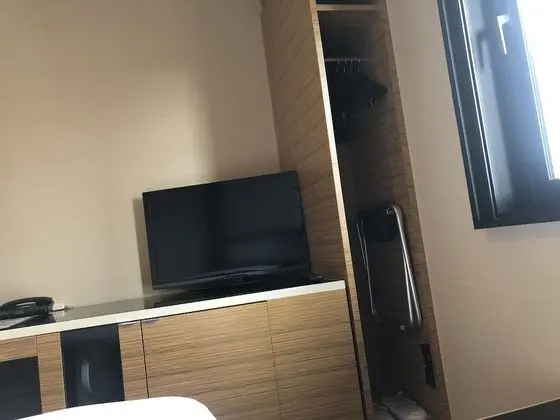 Economy Tek Büyük Yataklı Oda, Sigara İçilebilir (No meal and bed for child [0-11 y/o])