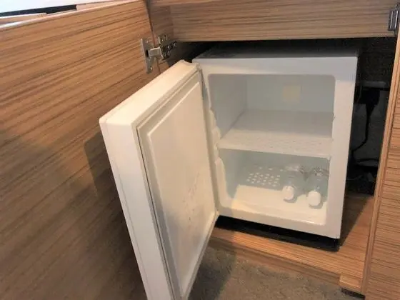 Superior Tek Büyük Yataklı Oda, Sigara İçilebilir (180cm bed, No meal / bed for 0-11 y/o)