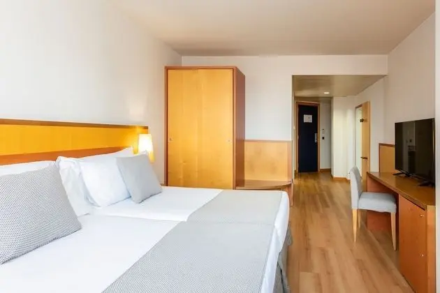 İki Ayrı Yataklı Oda (2 adults  + 1 child)