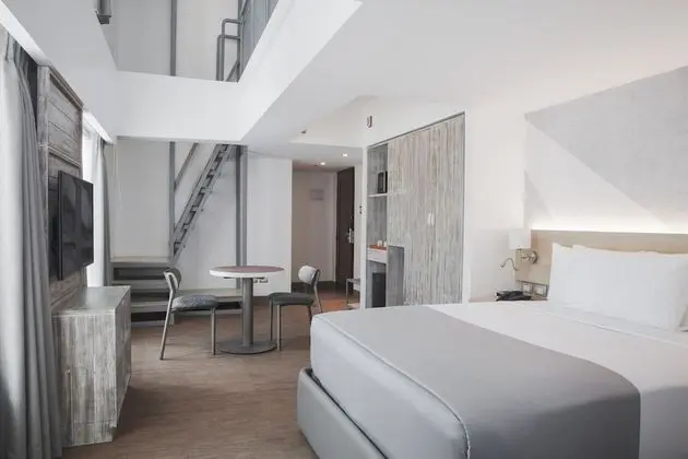 Çatı Katı (Loft), Birden Çok Yatak, Sigara İçilmez