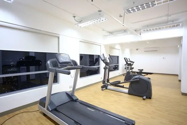 Oda, 1 Büyük (Queen) Boy Yatak (Fitness Room)
