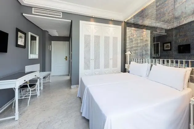 Standard Tek Büyük Yataklı Oda