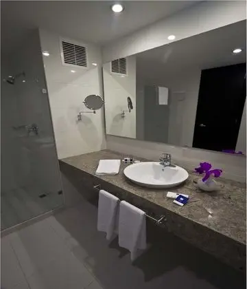 Premium Tek Büyük Yataklı Oda
