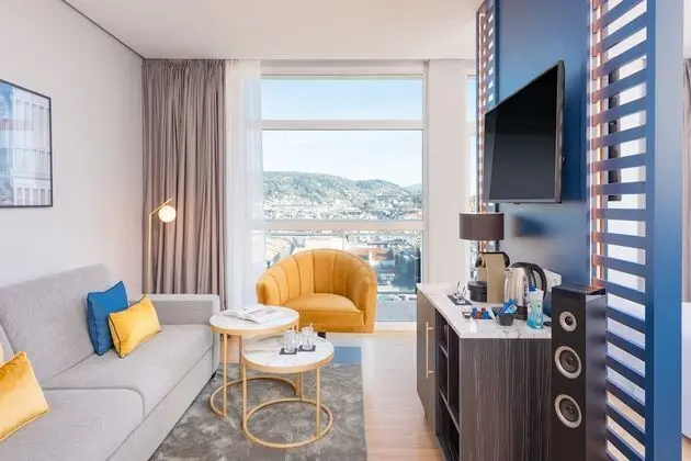 Junior Suite Triple with Terrace