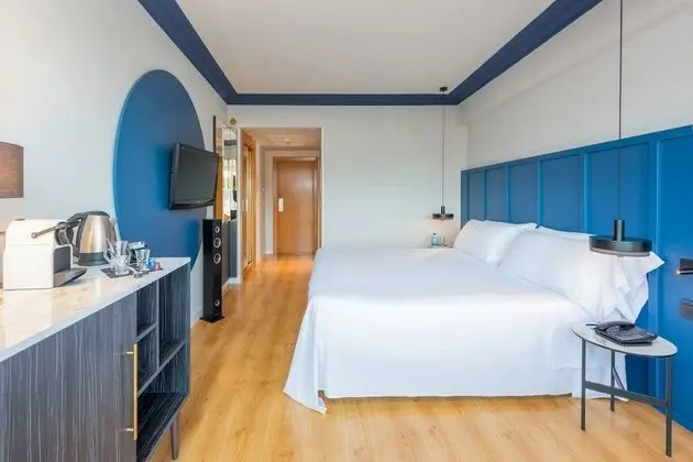 Premium Queen Room