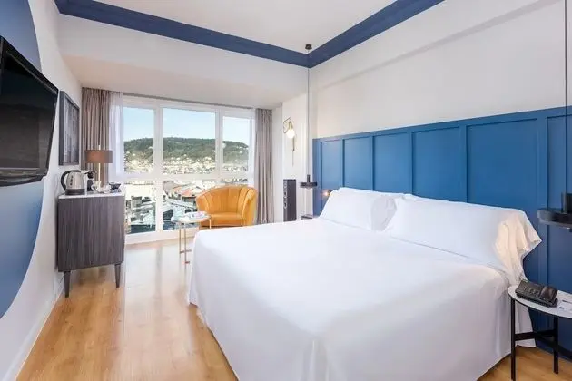 Premium Queen Room