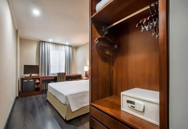 Standard Room Queen