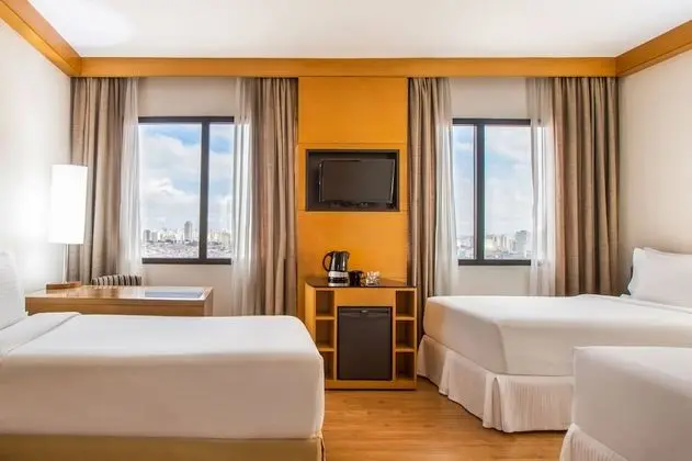 Premium Triple Twin Room