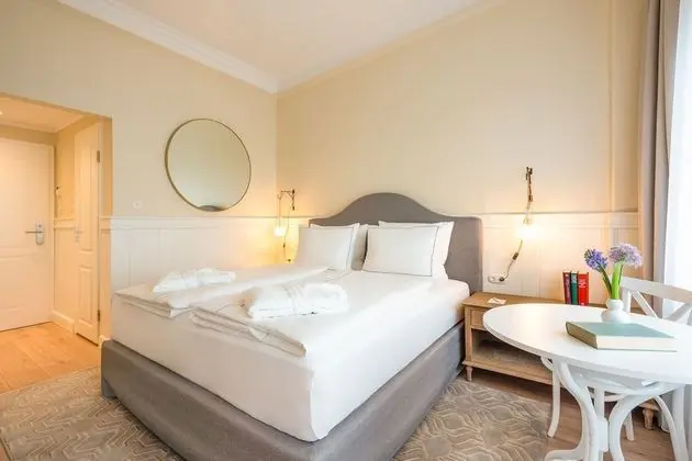 Deluxe Tek Büyük Yataklı Oda, Balkon, Deniz Manzaralı