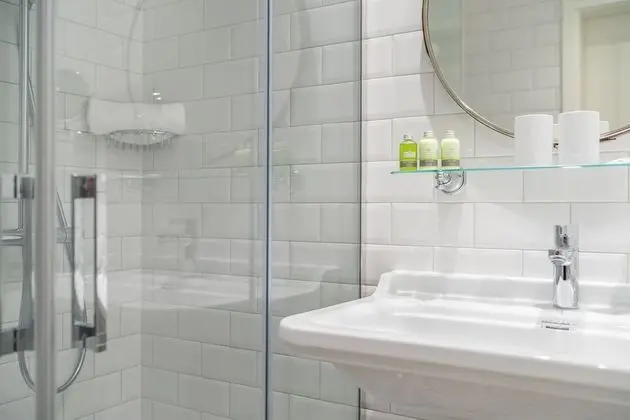 Deluxe Tek Büyük Yataklı Oda, Balkon, Deniz Manzaralı