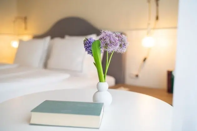 Deluxe Tek Büyük Yataklı Oda, Balkon, Deniz Manzaralı