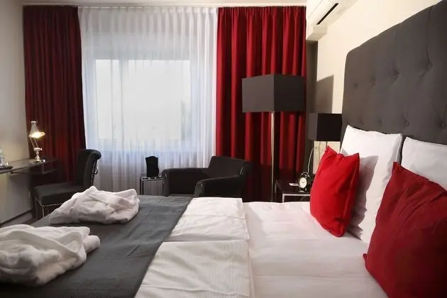Business Tek Büyük Yataklı Oda