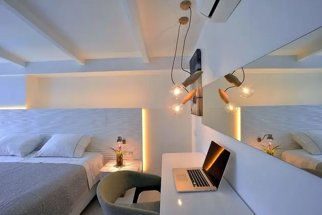 Design Oda, 1 En Büyük (King) Boy Yatak, Sigara İçilmez (Superior)