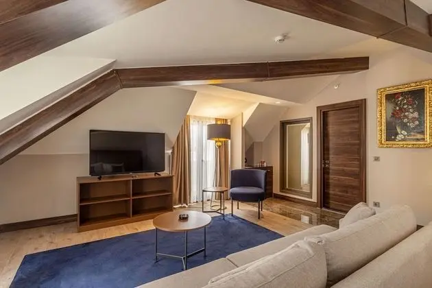 Prestige Suit,1 Cift Kisilik Yatak ve Cekyat,Sigara Icilmez
