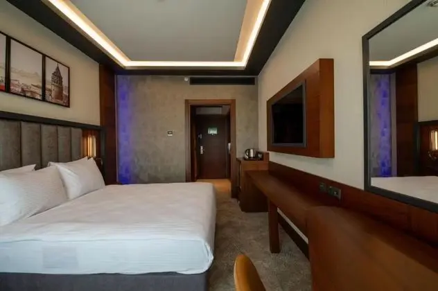Standard French Bed Oda