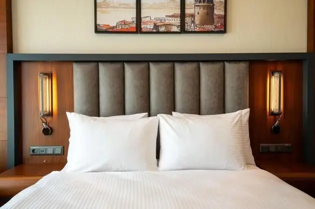 Standard French Bed Oda