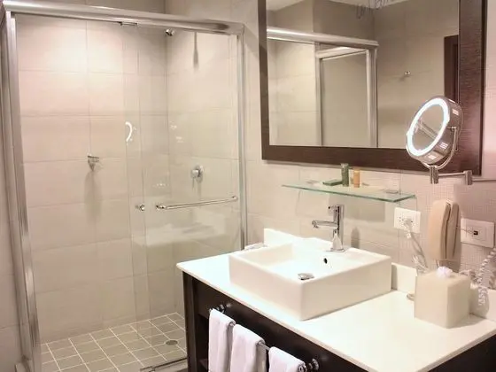 Oda, 1 En Büyük (King) Boy Yatak, Sigara İçilmez (TRYP)