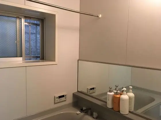 İki Ayrı Yataklı Oda, Ortak Banyo (A)