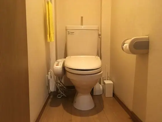 İki Ayrı Yataklı Oda, Ortak Banyo (A)