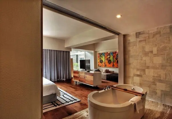 TSand Suite Standard Check Out at 2:00 PM