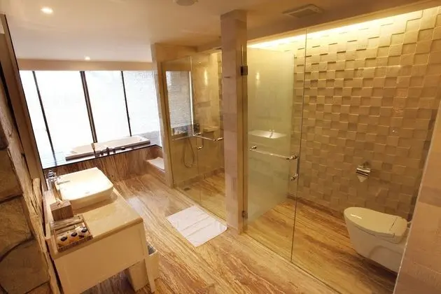 TStone Jacuzzi Suite Standard Check Out at 2:00 PM