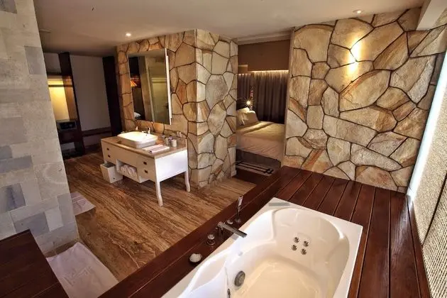 TStone Jacuzzi Suite Standard Check Out at 2:00 PM