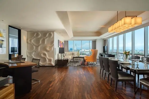 CEO Suite