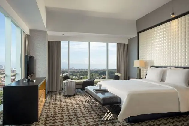 Prominent Suite