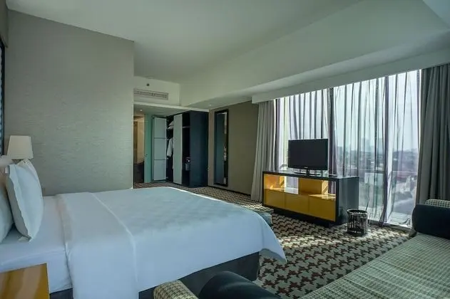 Prominent Suite