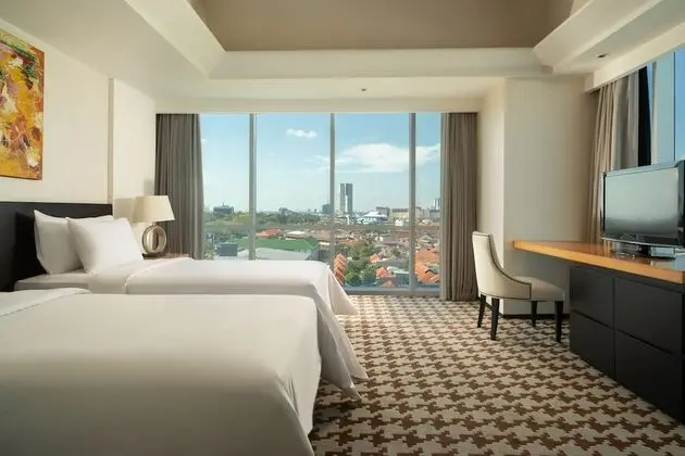 Prominent Suite